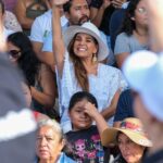 Mara Lezama disfruta con familias chetumaleñas el desfile por el 114 aniversario de la Revolución Mexicana