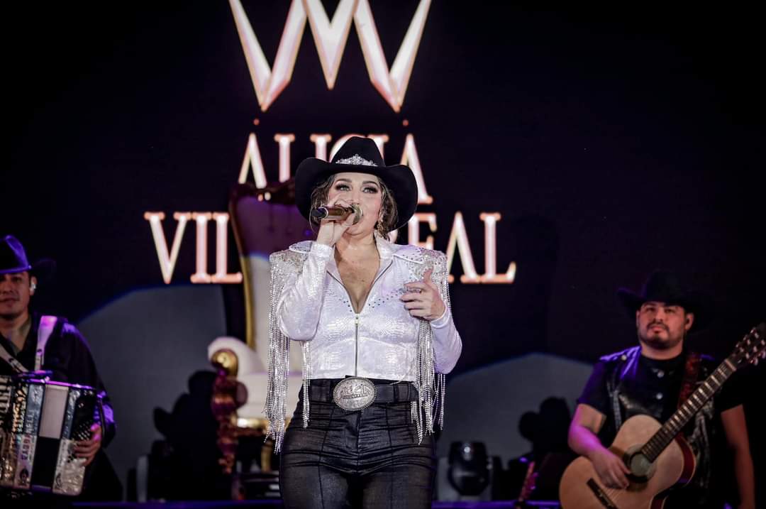 Alicia Villarreal pone a bailar a Chetumal - Noticiero en Chetumal, con ...