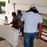 Reportero agredido por porros sindicalistas en Chetumal