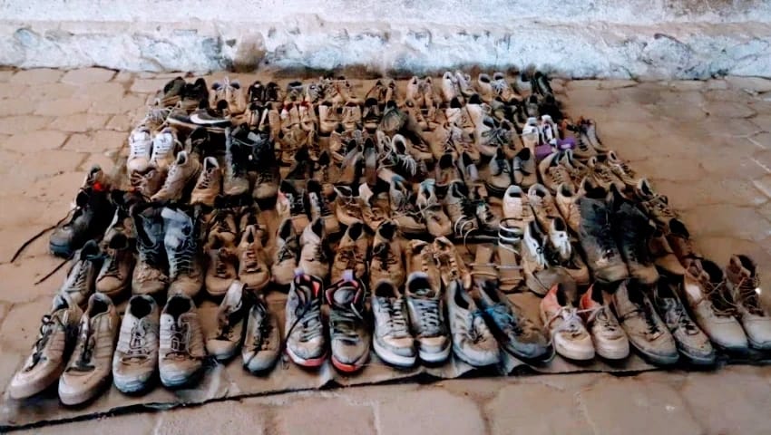 cientos de zapatos encontrados en un rancho en jalisco mexico