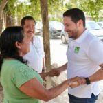 Renán Sánchez Tajonar escucha a vecinos de Bacalar y refuerza compromiso del PVEM
