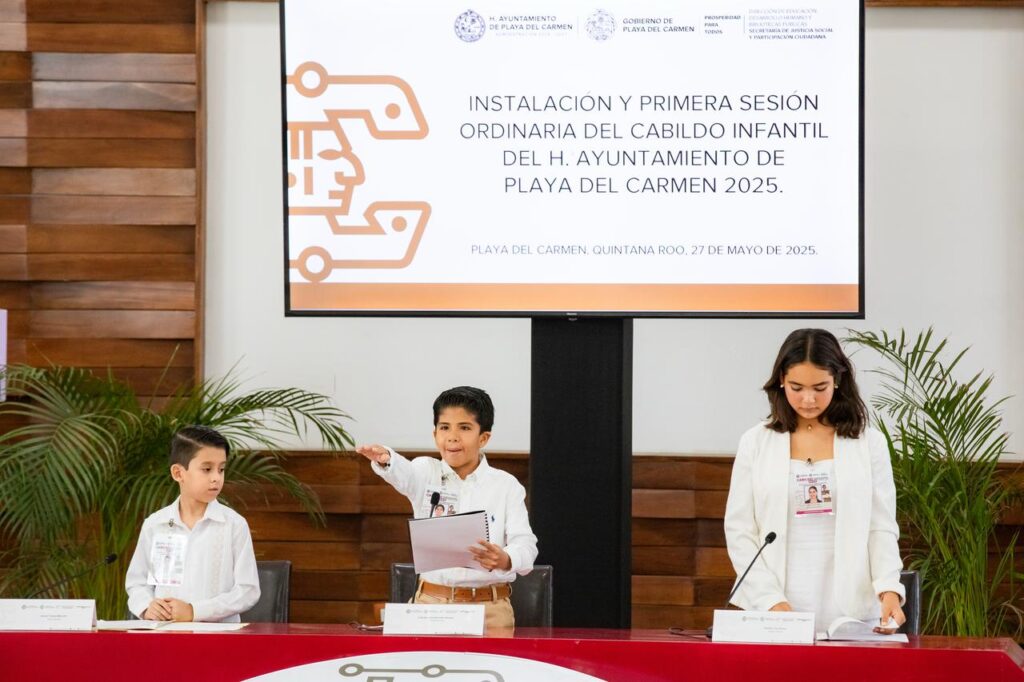 Cabildo infantil en playa del Carmen