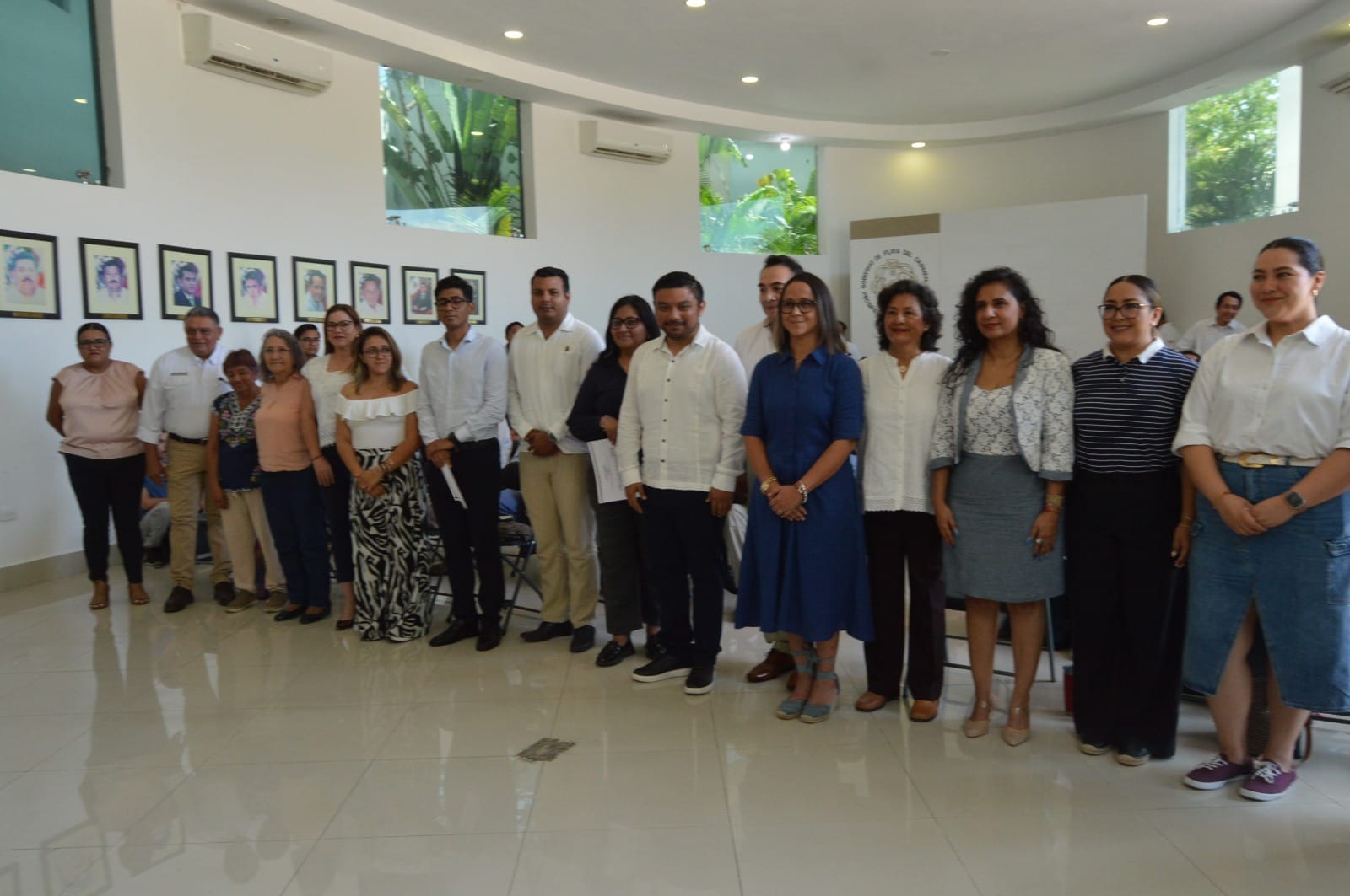 capacitan a funcionarios en playa del carmen