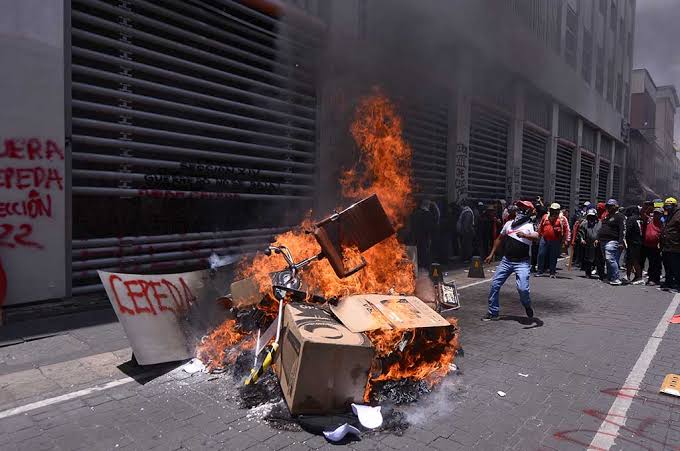 Protestas violentas en las oficinas del SNTE