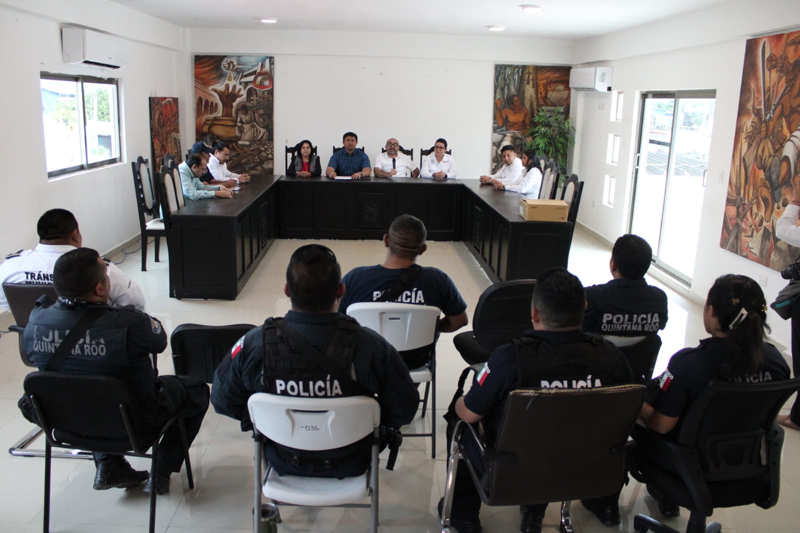 Capacitan a policias en Carrrillo puerto