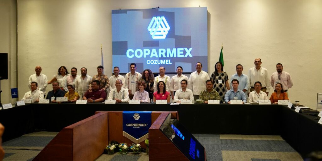Verdes presentes en foro e la coparmex cozumel