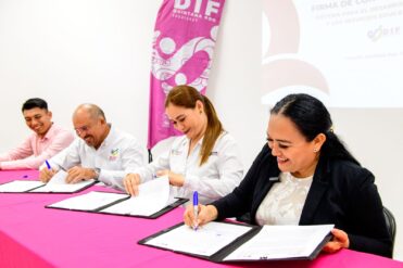 Firman SEQ y DIF convenio para ofrecer alimentos calientes en escuelas de alta marginación