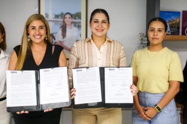 Becas del 50% para personas de +25 años que buscan obtener título universitario