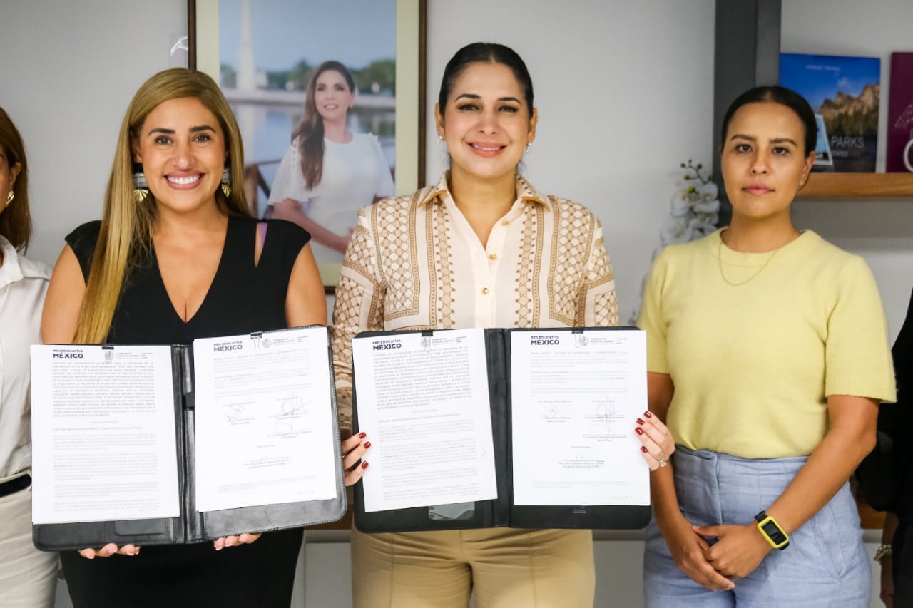 Estefania mercado otorga becas del 50%