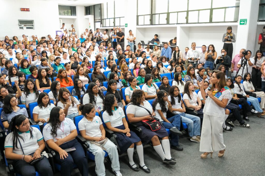 
Mara-becas-2-STEM