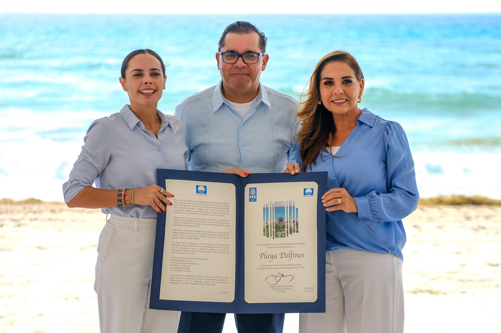 Cancun lider blue flag