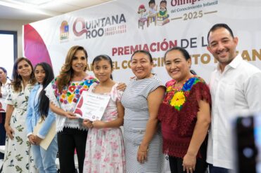 Premian a estudiantes destacados de primaria en la Olimpiada del Conocimiento 2025