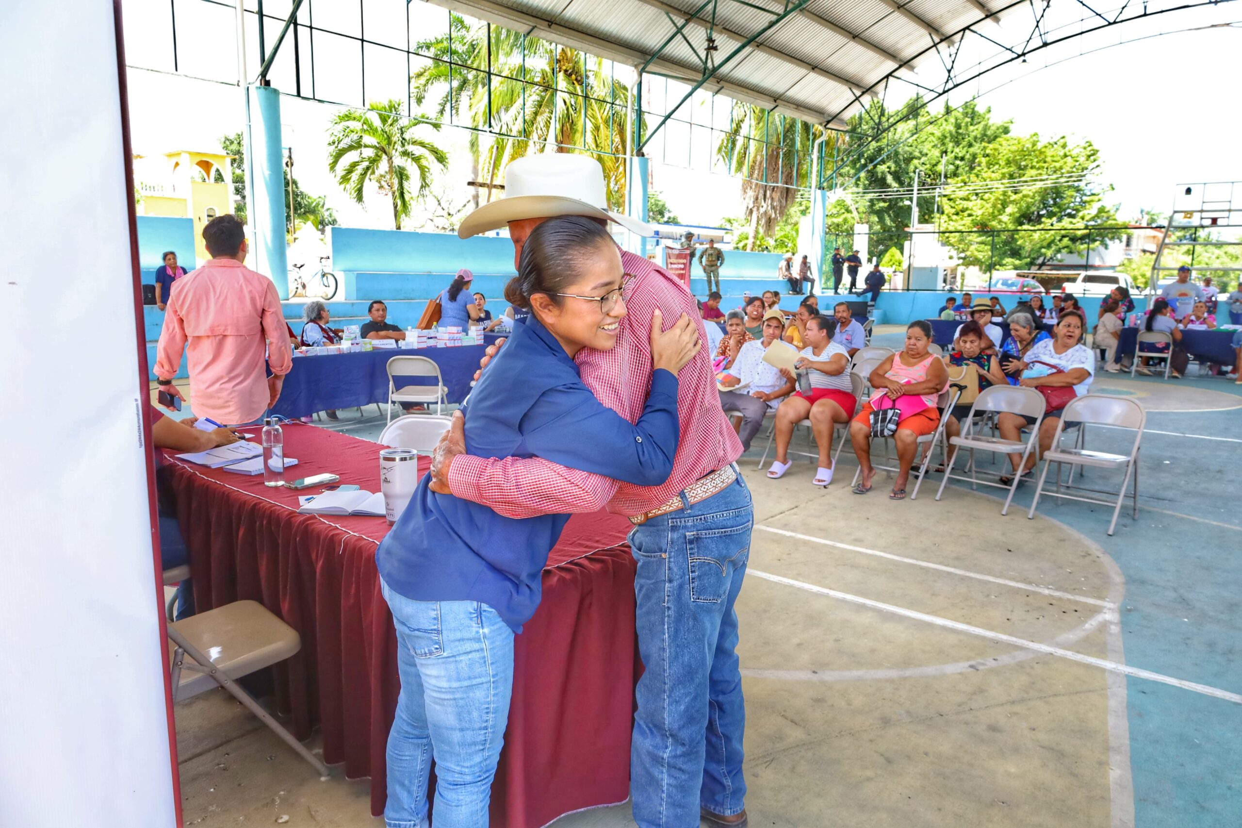 Yensunni Martínez Hernández, encabezó una jornada más del programa "Transformando tu Comunidad"
