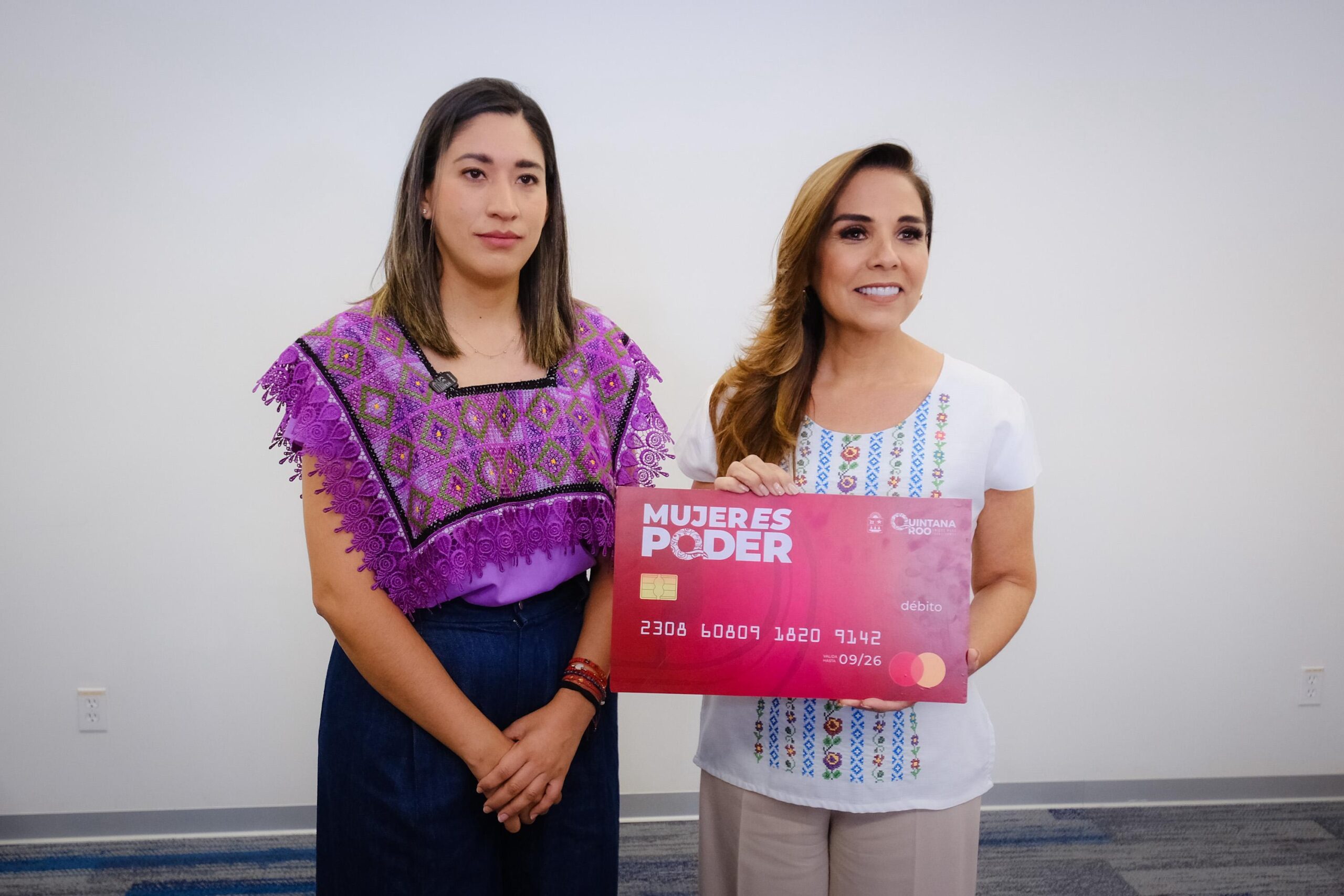 Mara Lezama "Mujer es Poder"