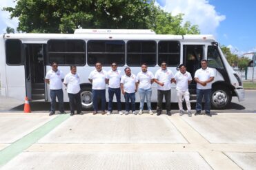 Operadores de la nueva ruta de transporte en Chetumal, reciben capacitación