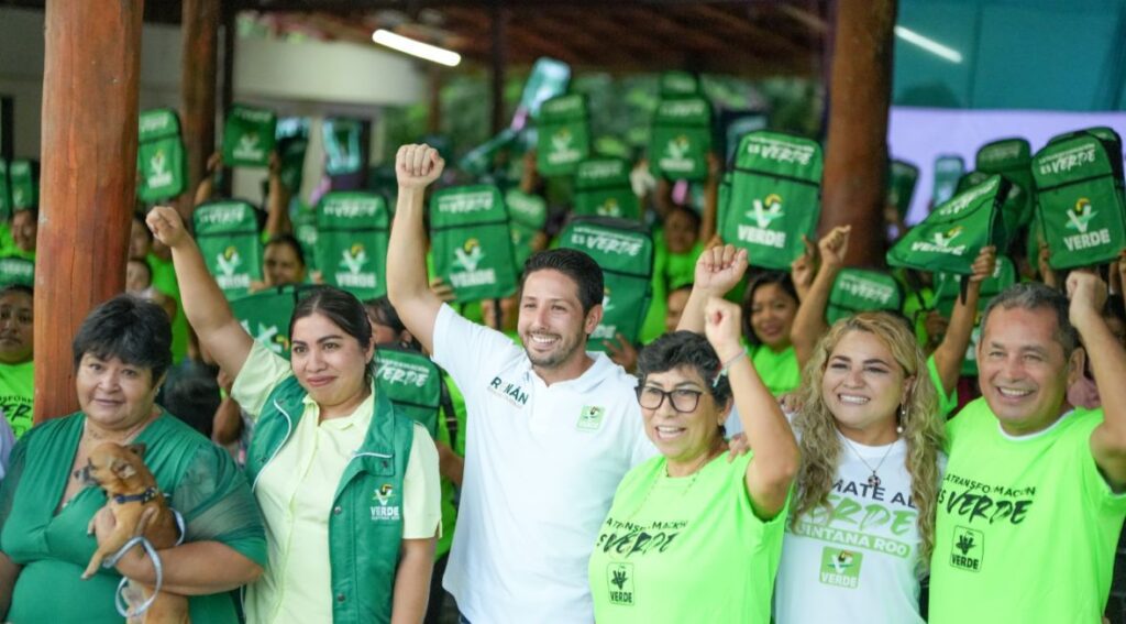 tajonar entrega kits a la militancia 