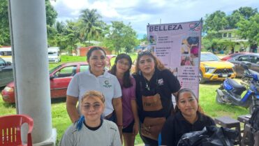 Gabriela Mora impulsa brigadas comunitarias con servicios gratuitos en el sur de Quintana Roo
