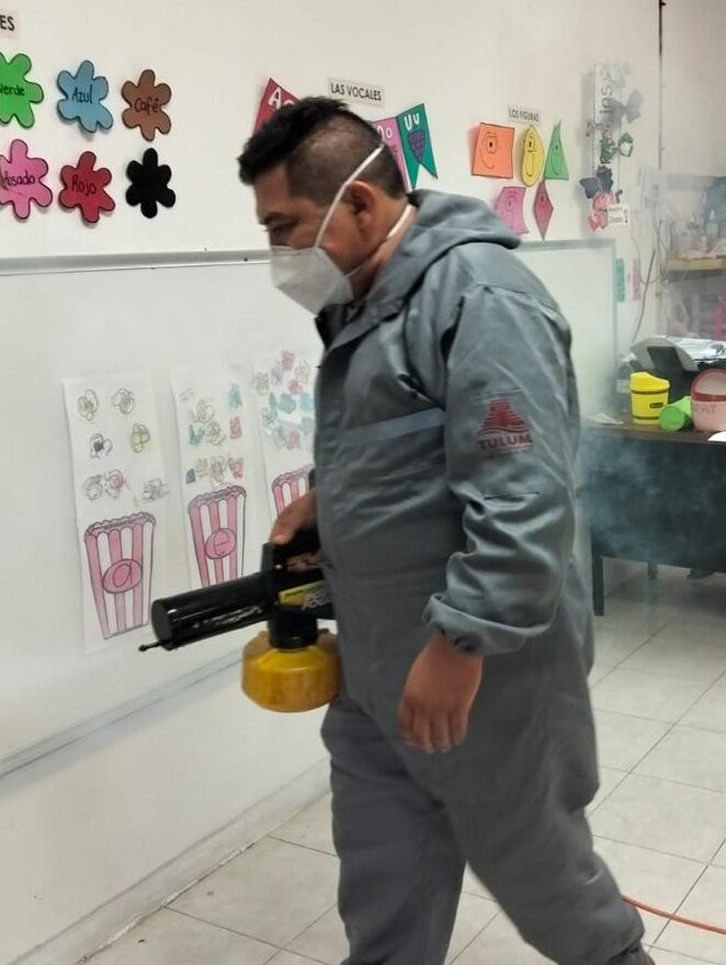 SEQ, atiende escuela en tulum