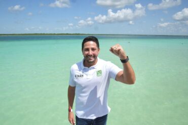 Sánchez Tajonar anuncia iniciativa para proteger la Laguna de Bacalar