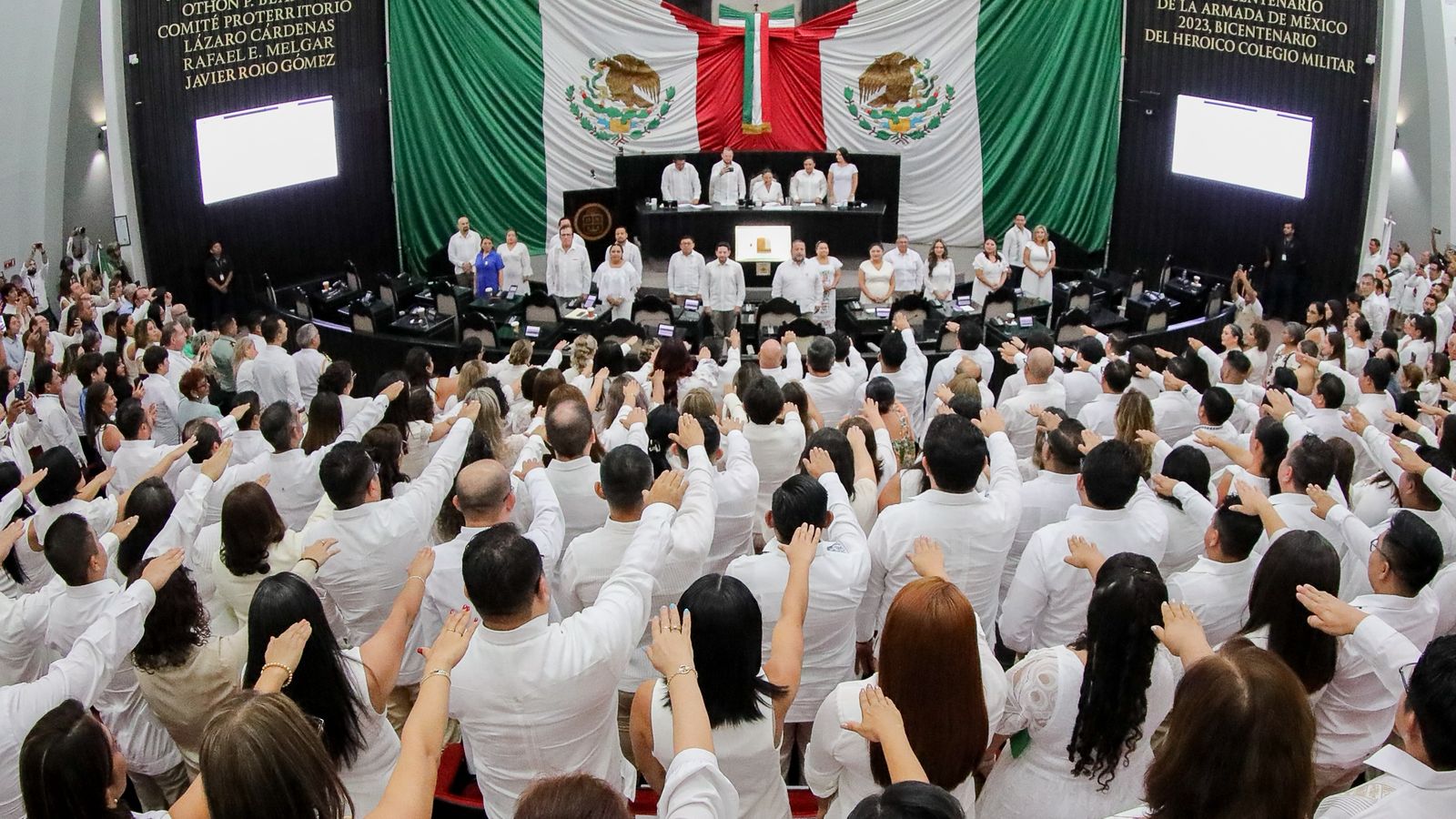 Toma protesta integrantes del poder judicial en Quintana Roo
