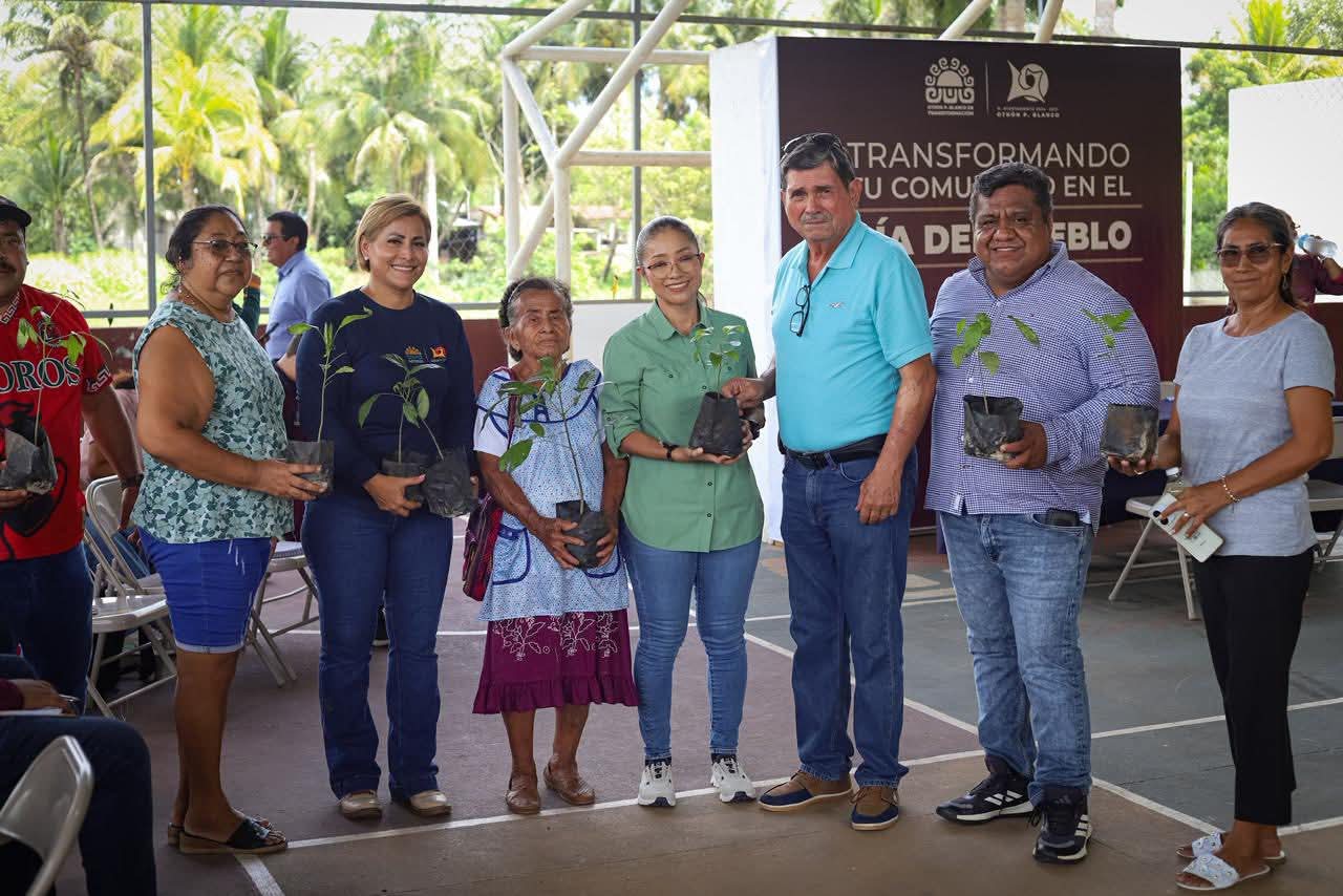 dia del pueblo yensuni Martinez