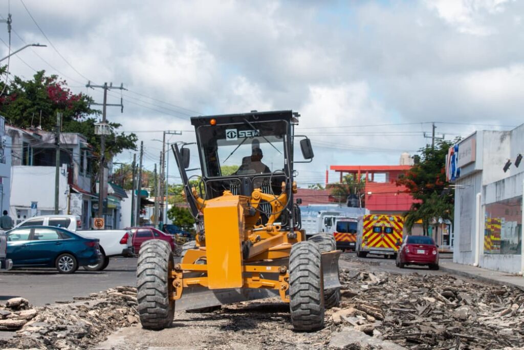 Reahbilitan Calle en chetumal