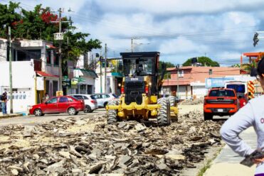 Inician rehabilitación de la calle Agustín Olachea en Chetumal