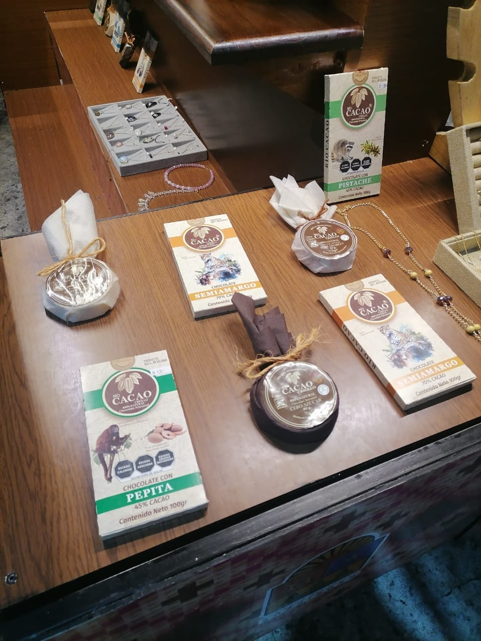 Artesanos locales en boulebard Chetumal