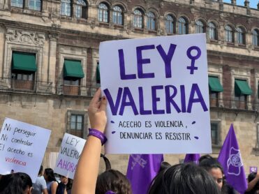 Ley Valeria: buscan castigar el acecho como delito en México