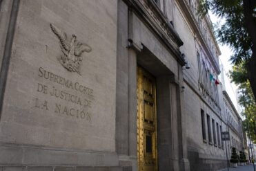 No estás obligado a responder mensajes laborales en días inhábiles: SCJN