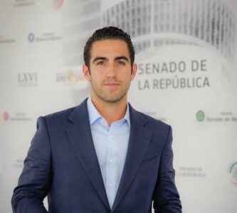 Gino Segura llama a la unidad y piso parejo en el proceso interno de Morena
