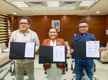 Elda Xix impulsa capacitación para 455 docentes de Quintana Roo
