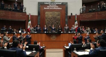 Senado aprueba en lo general la “Ley Antimemes”