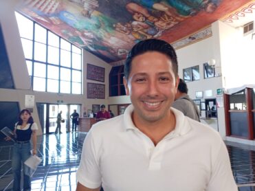 Renán Sánchez combina trabajo legislativo con recorridos y diálogo en Cozumel